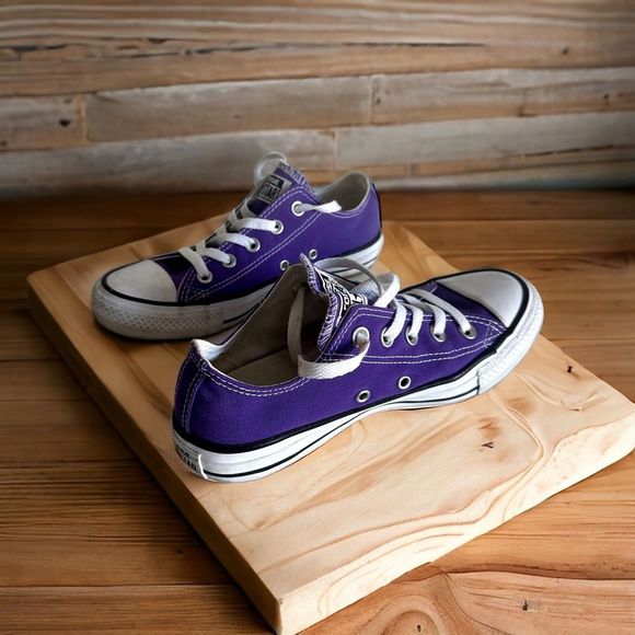 Converse Purple Chuck Taylor All Stars Low Tops - Picture 4 of 7